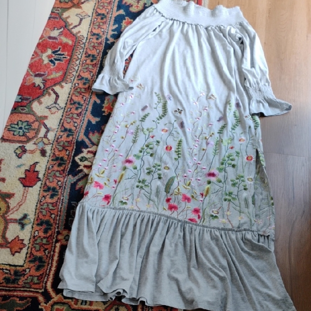 Boston Proper Gray Floral Maxi Dress